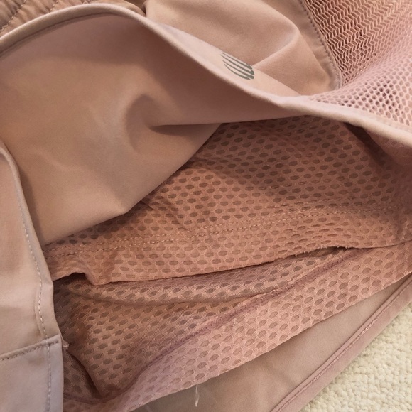 Mondetta - blush workout shorts - Picture 2 of 4